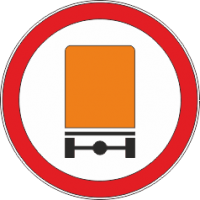3.32 Движение транспорта с опасным грузом запрещено
